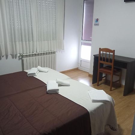 Pension Km66 Palas De Rei Exterior foto